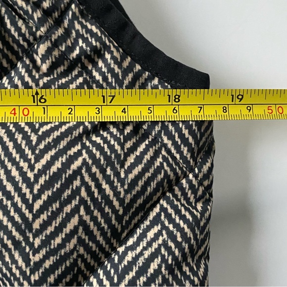 J. Crew Down Vest Size Small Excursion Quilted Herringbone Black Tan EUC $108 - Picture 9 of 16